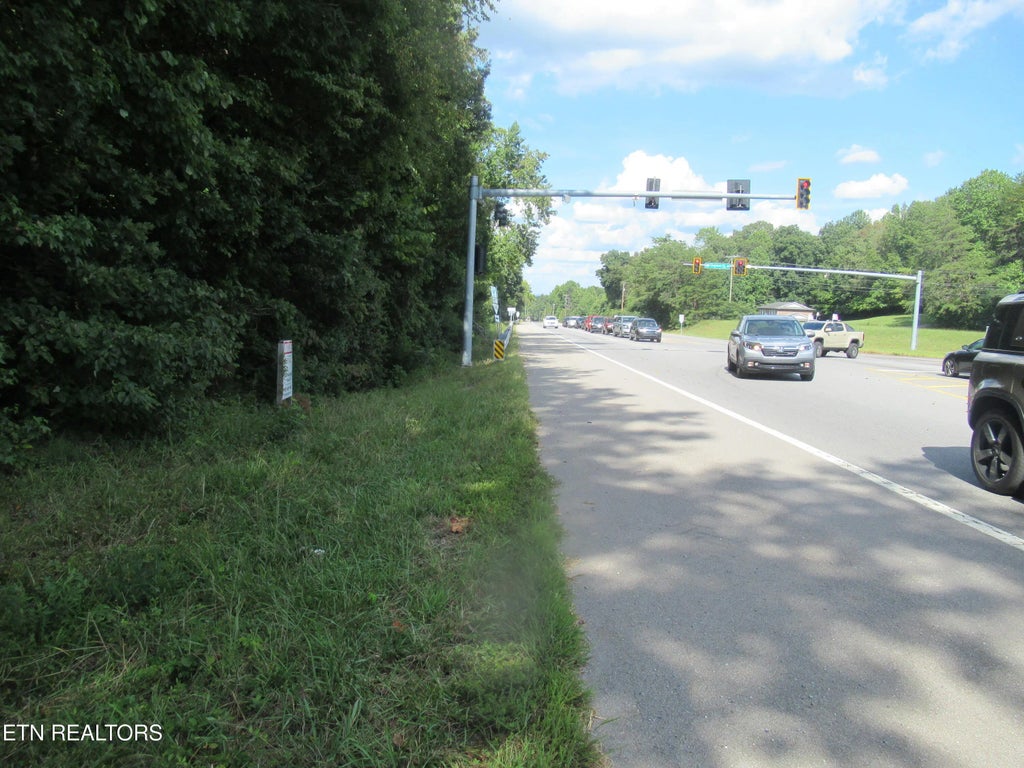 E Governor John Sevier Hwy, Knoxville