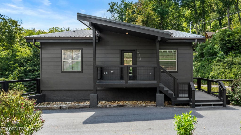 612 Sunset Lane, Gatlinburg