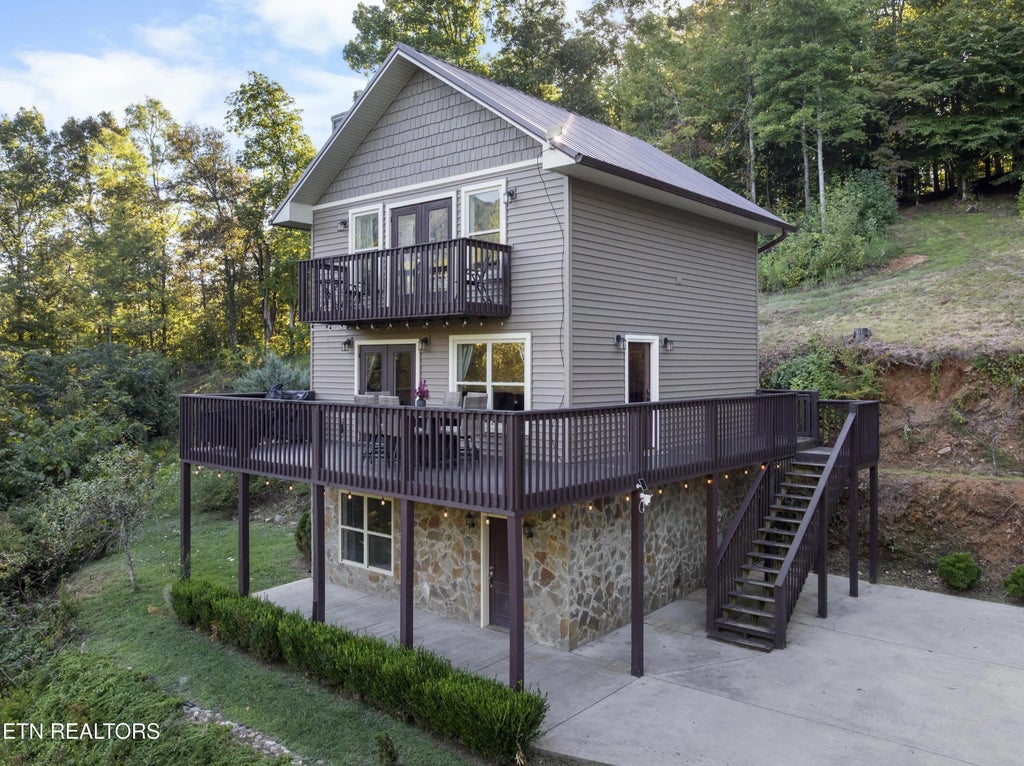 1755 A R Davis Rd, Seymour