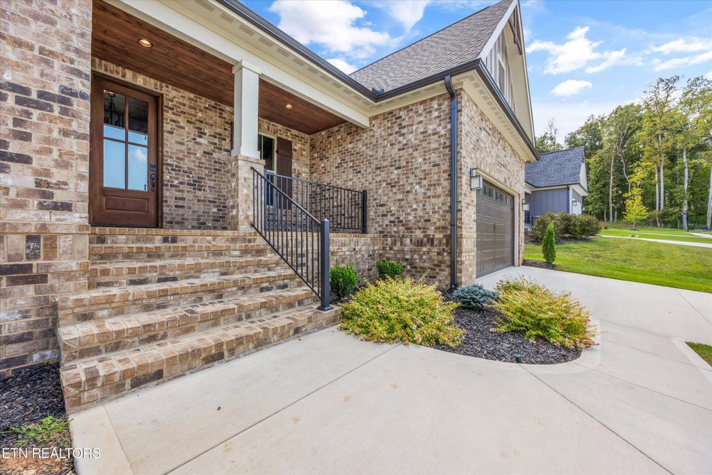 444 Sedge Lane, Loudon