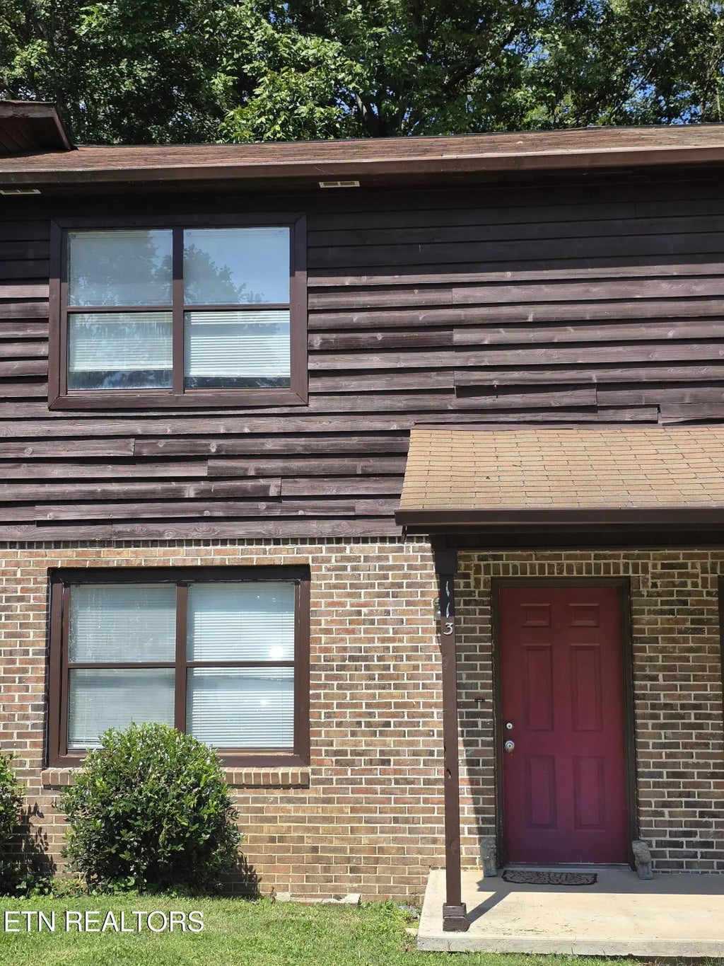 113 High Point Lane, Oak Ridge