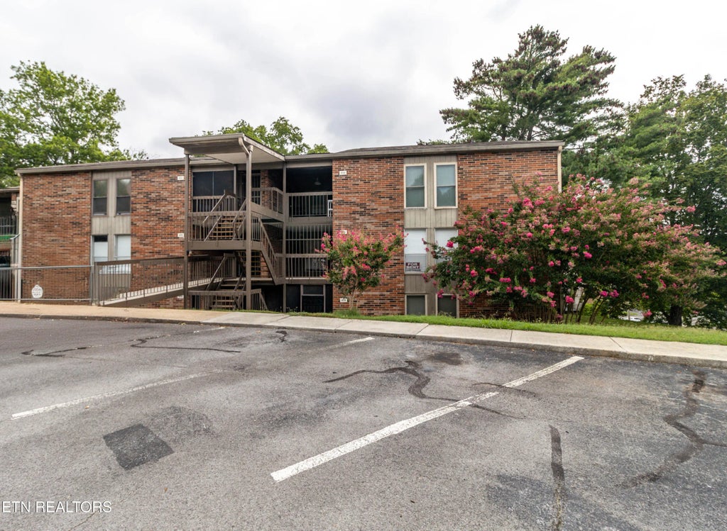 454 Berlin Drive, Knoxville