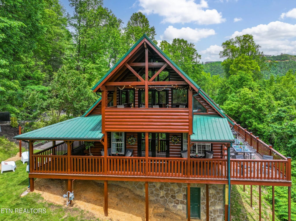 611 Medlin Drive, Gatlinburg