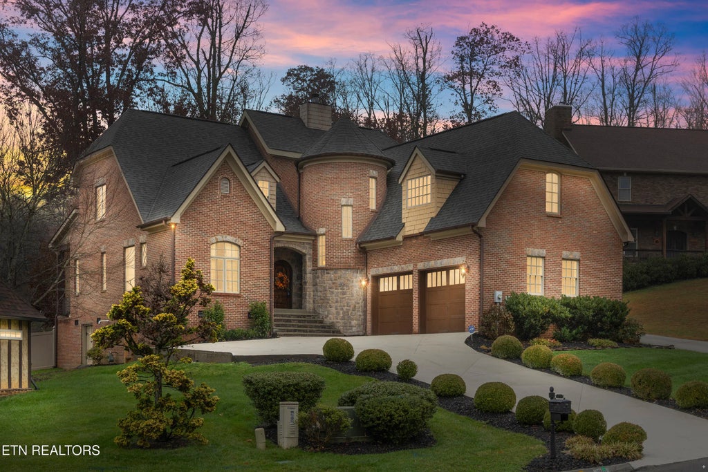 1818 Calgary Falls Lane, Knoxville