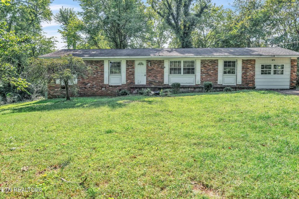 229 Engert Road, Knoxville