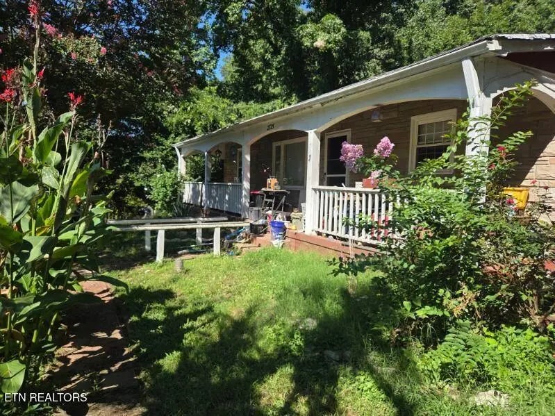 2725 Mineral Springs Ave, Knoxville