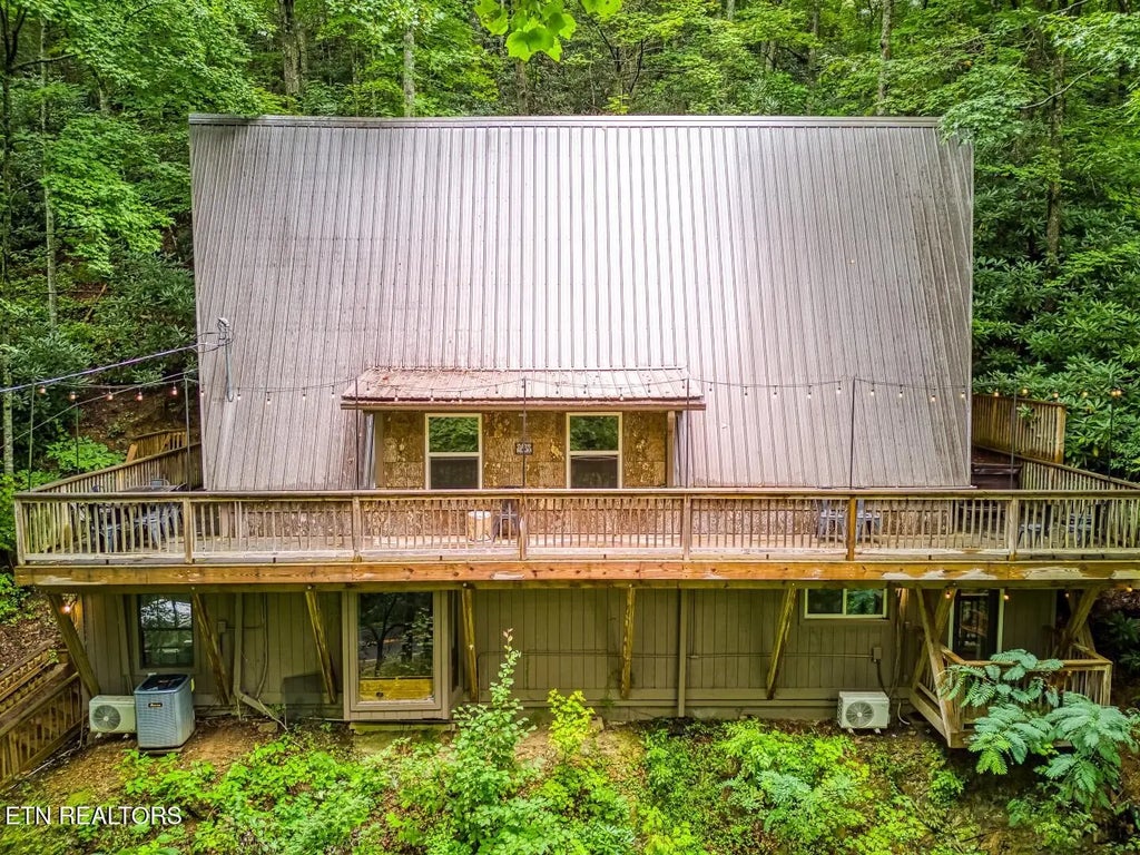 1134 Ski Mountain Rd, Gatlinburg