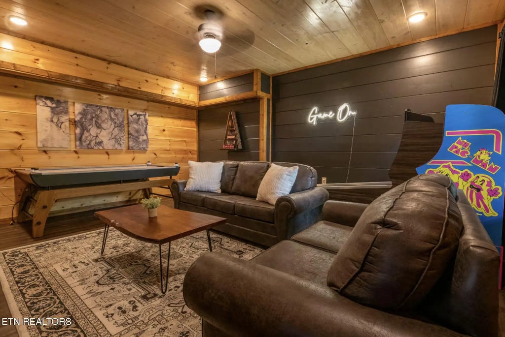 855 Osprey Way, Pigeon Forge