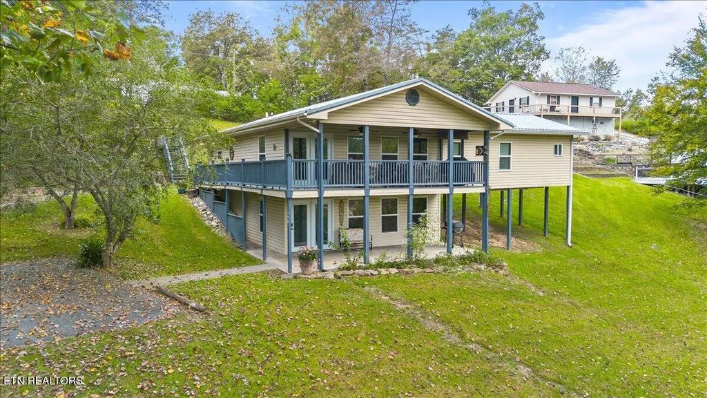 398 Perry Smith Lane, Caryville