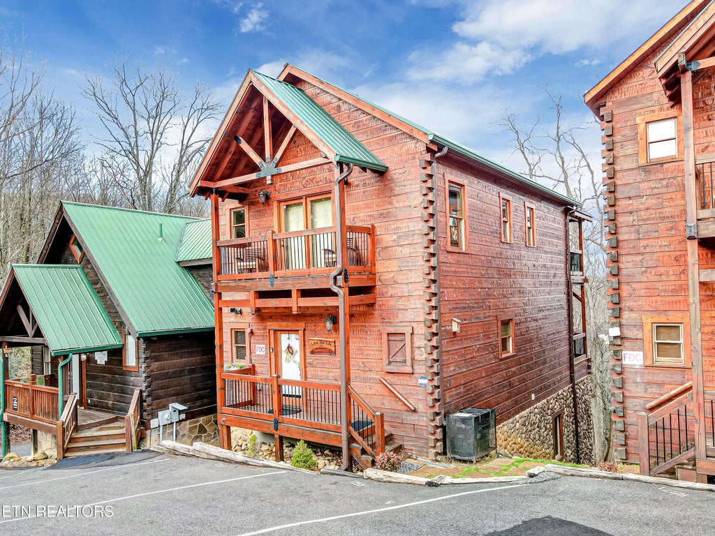 1253 Bear Cub Way, Gatlinburg