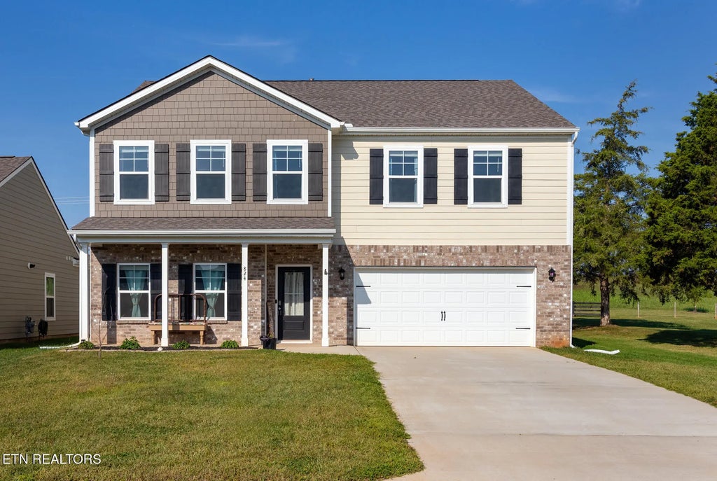 824 Stone Creek Drive, Loudon