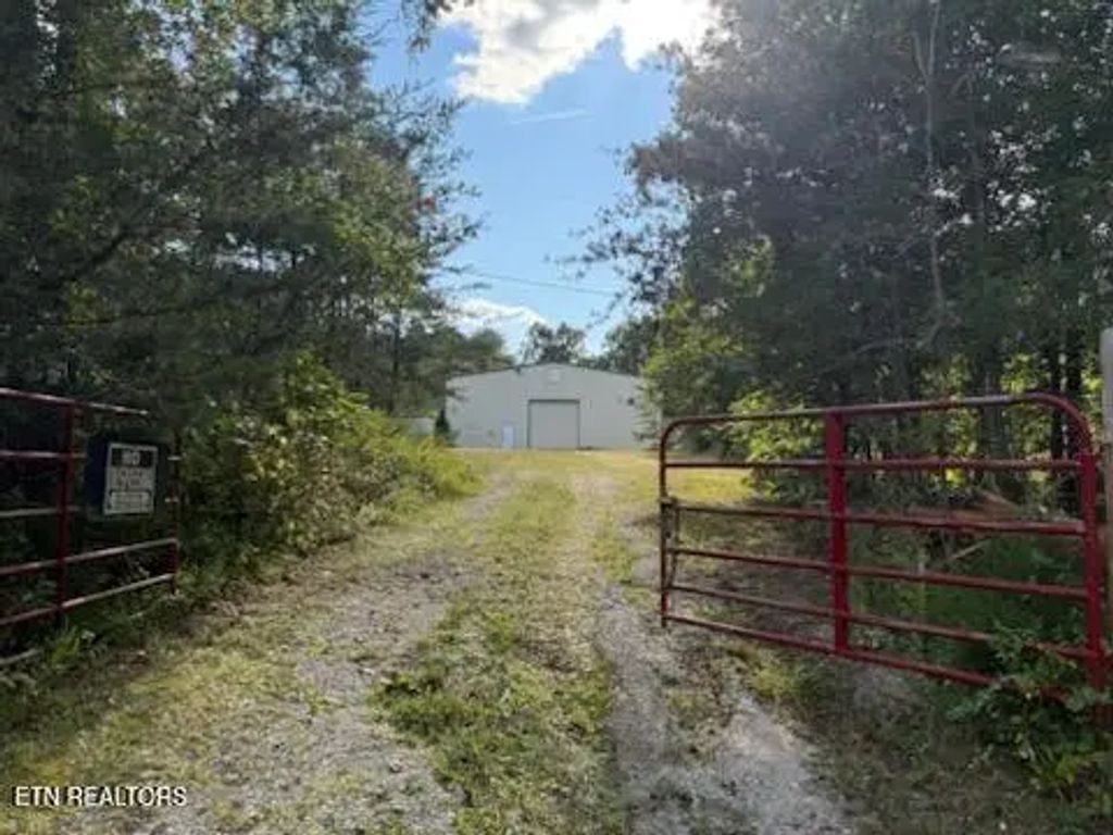 Reid Watson Rd, Deer Lodge