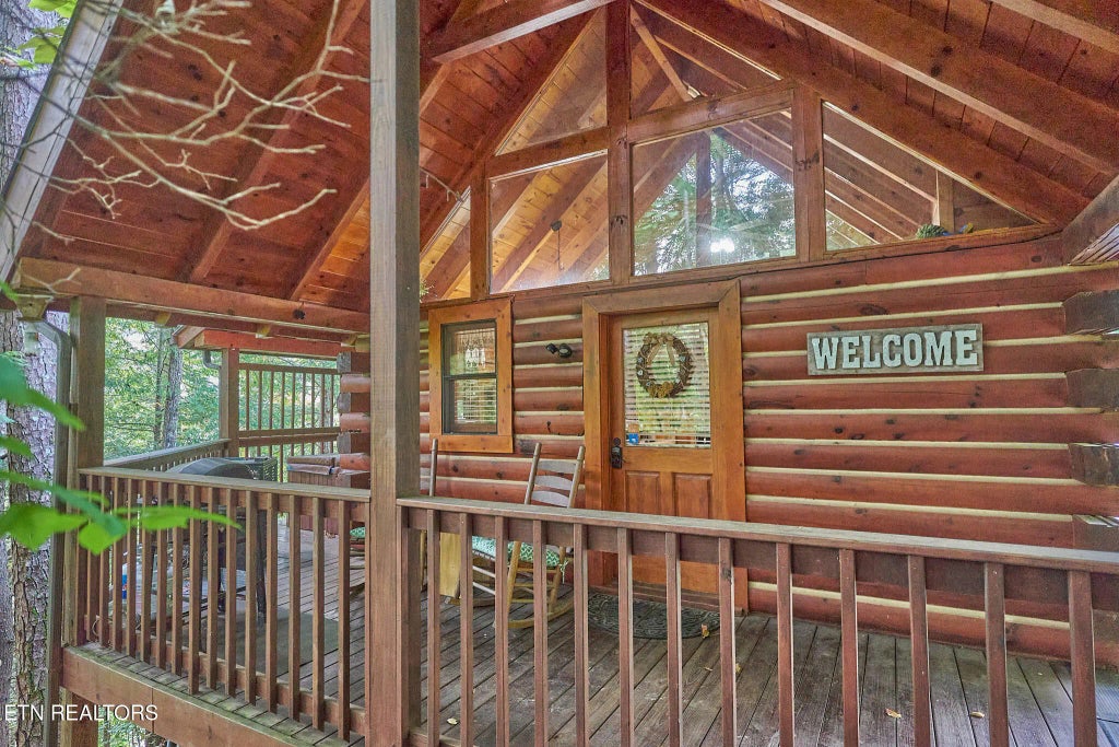 523 Hoot Owl Way, Gatlinburg