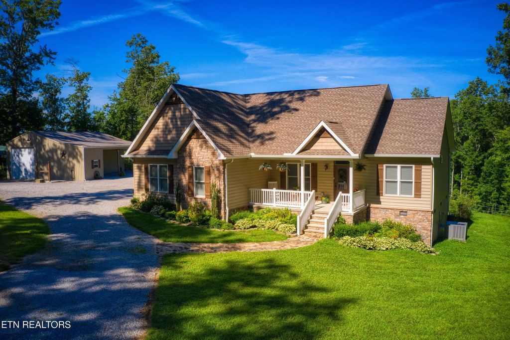 540 Buck Ridge Rd, Jamestown