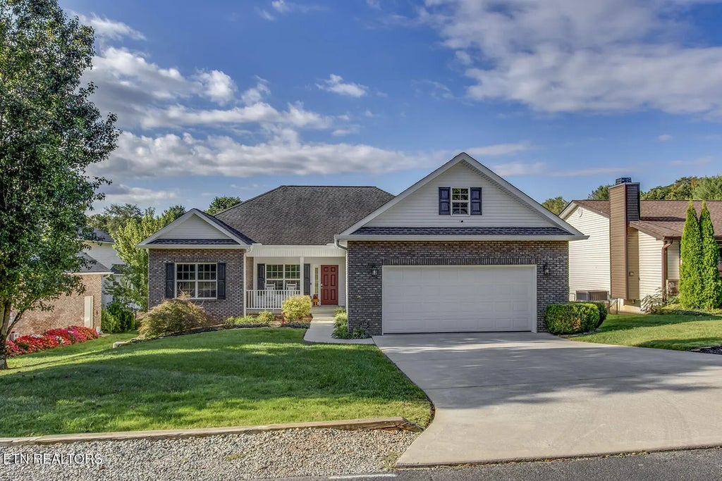 134 Daleyuhski Way, Loudon