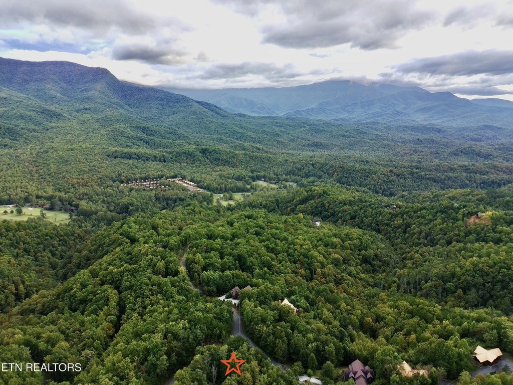 714 Pinnacle Vista Rd, Gatlinburg