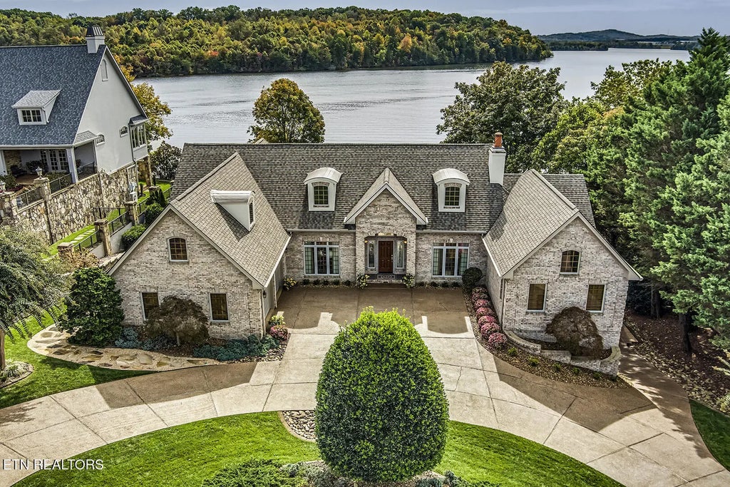 135 Big Water Drive, Vonore