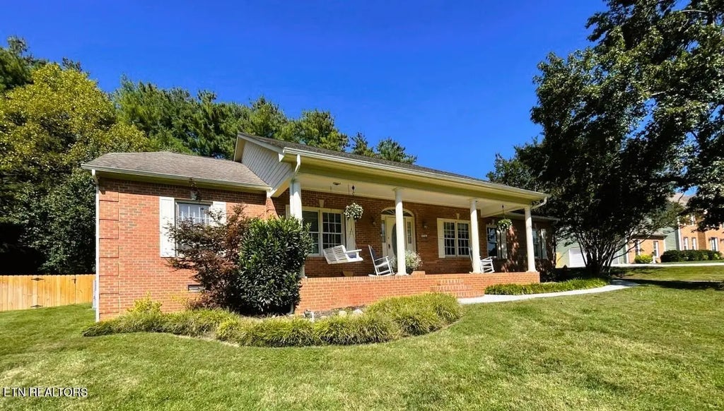 8209 Stratton Wood Circle, Knoxville