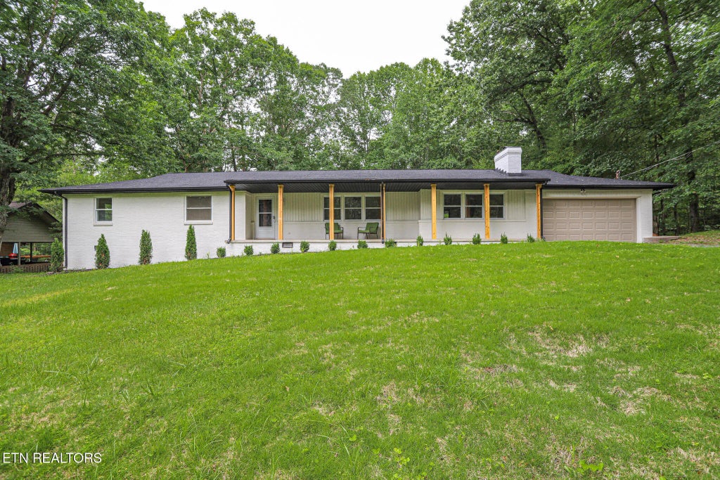 106 Wood Ridge Lane, Oak Ridge