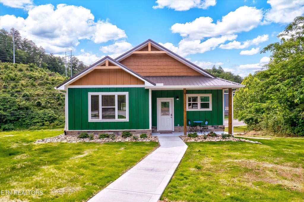 1012 Pinyon Circle, Pigeon Forge