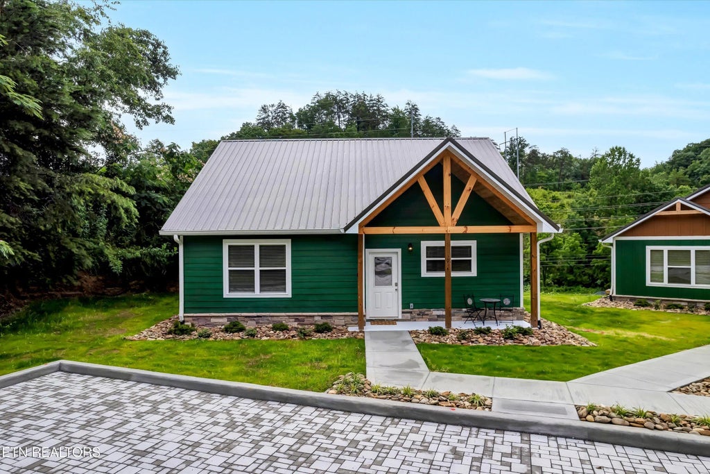 1014 Pinyon Circle, Pigeon Forge