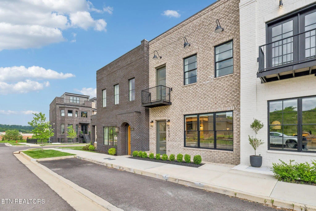 9835 Clingmans Dome Drive, Knoxville