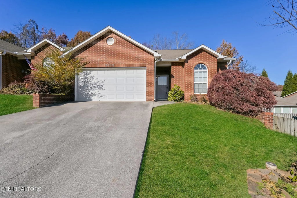 2419 Glen Meadow Rd, Knoxville