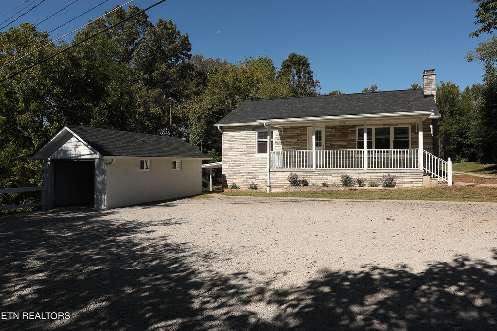 800 E 1st Ave, Lenoir City