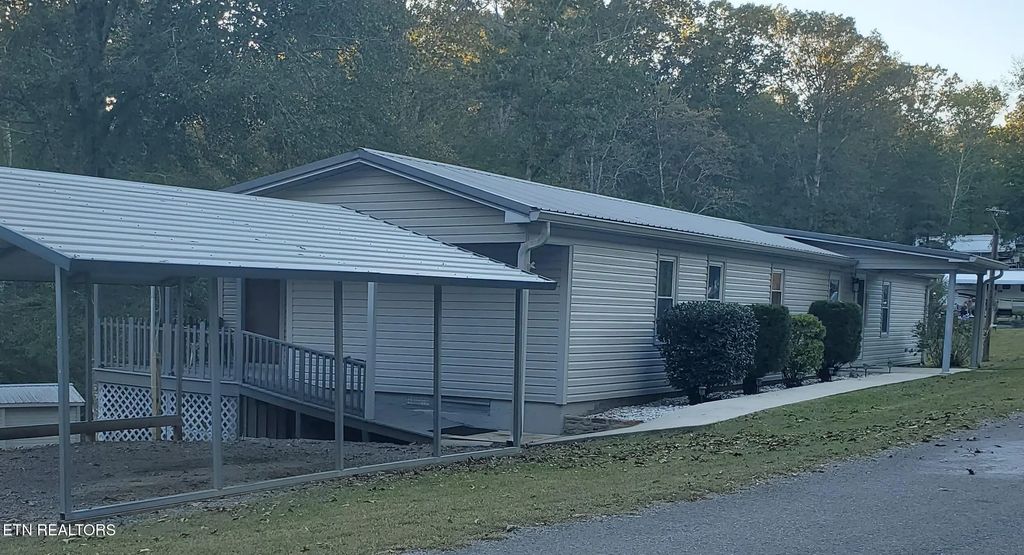 572 Randall Fugate Rd, Spring City