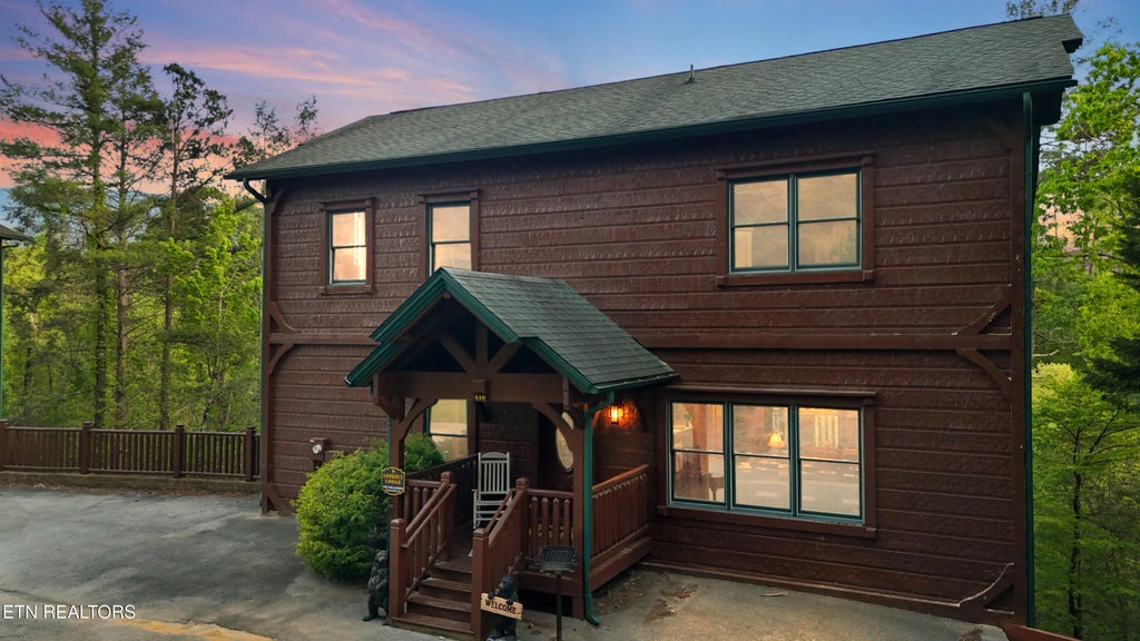 810 Great Smoky Way, Gatlinburg