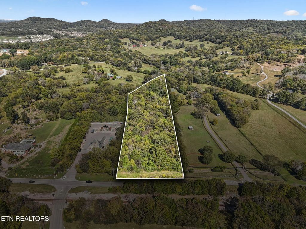 3012 Wilson Pike, Franklin