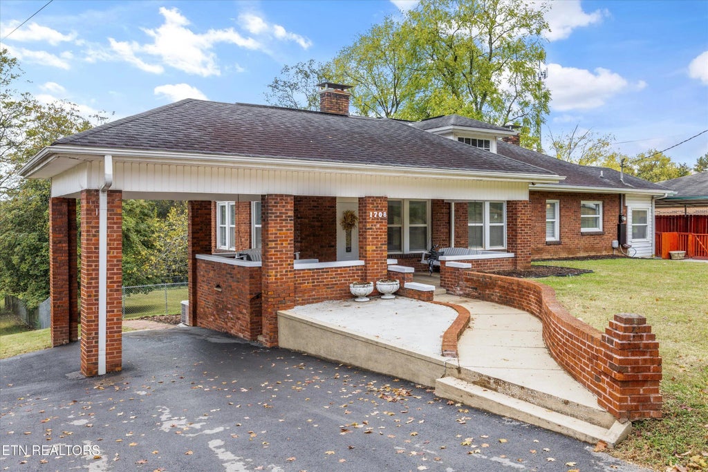 1708 Cedar Lane, Knoxville