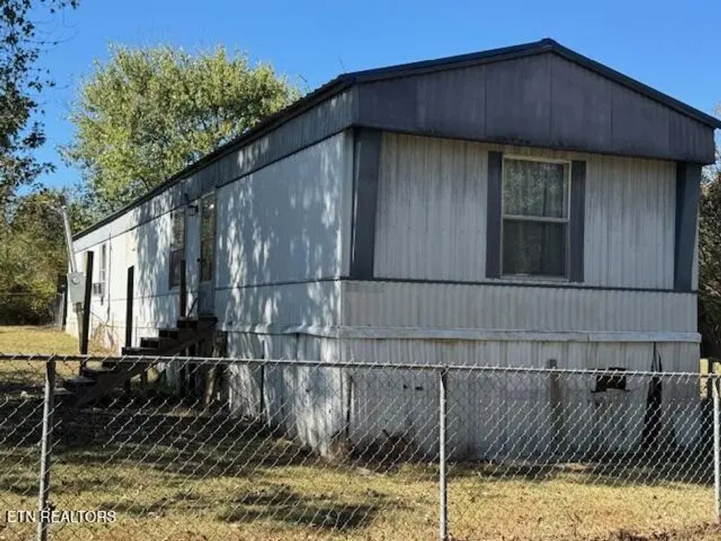 401 Se Horton Lane, Cleveland