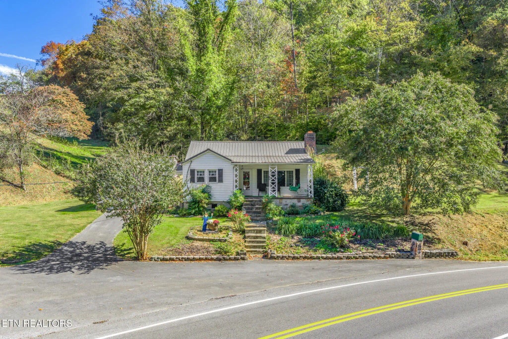 858 N Shiloh Rd, Seymour