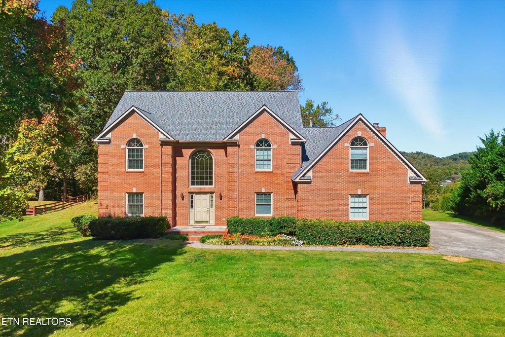 17 Raintree Place, Oak Ridge