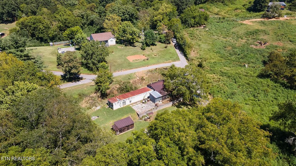 385 Shelton Rd, Newport