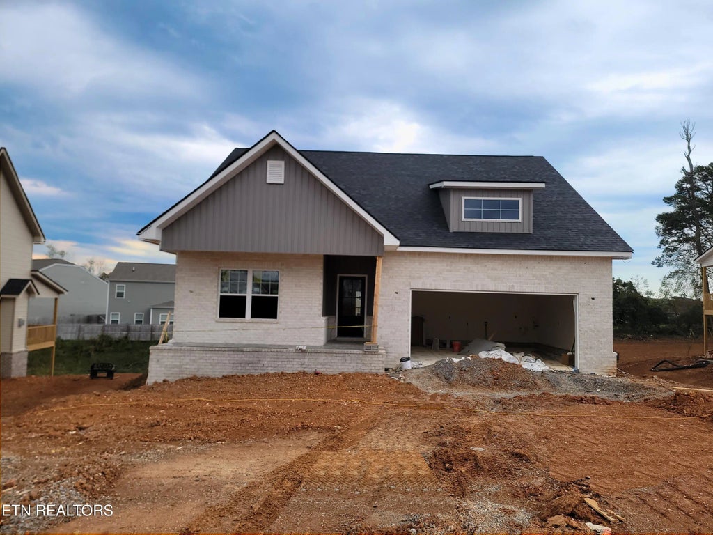 305 Sugar Maple Tr, Lenoir City