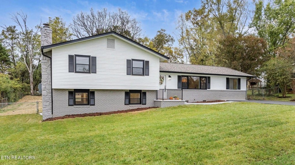 6741 Heatherbrook Drive, Knoxville