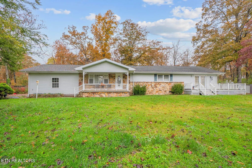 746 Dunbar Rd, Crossville