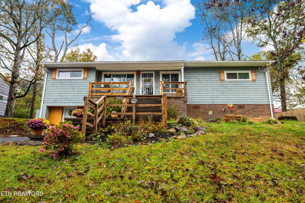 2622 Magill Ave, Maryville