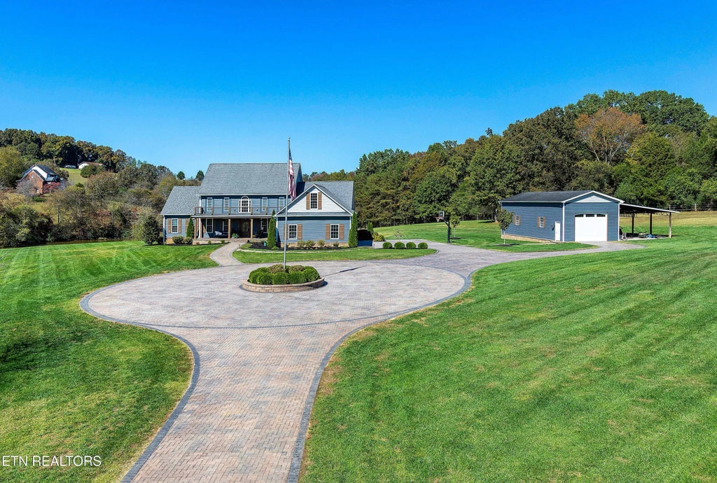 1355 Lake Drive, Loudon