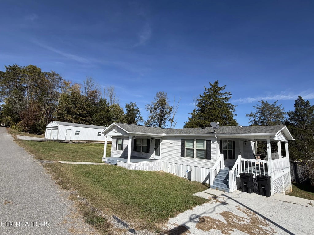 179 Moonview Drive, LaFollette