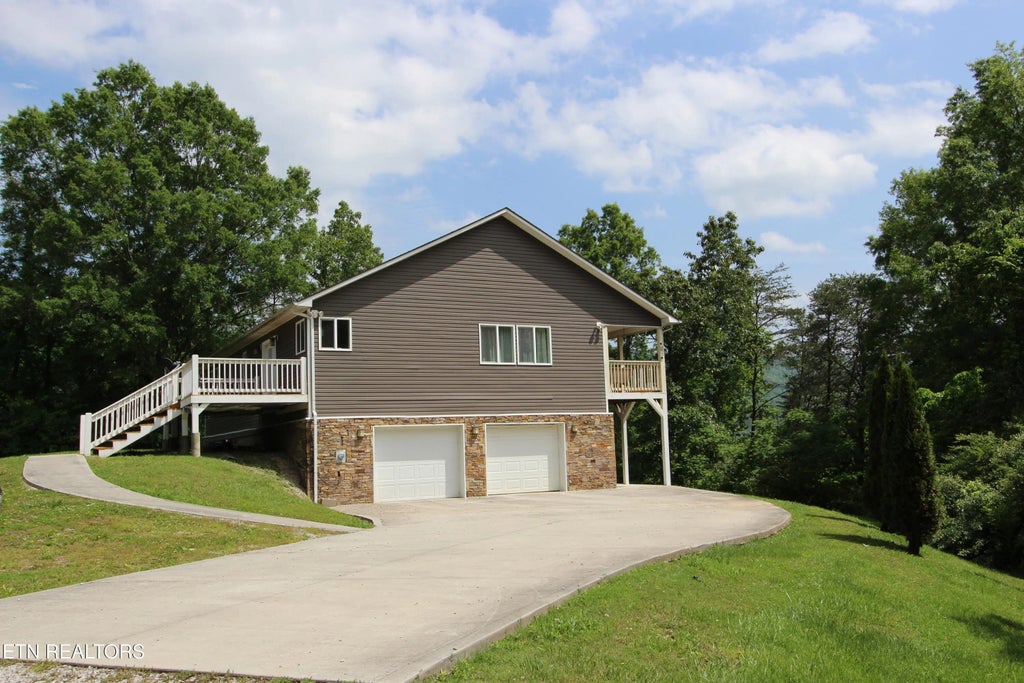 241 Oswego Rd, Jellico