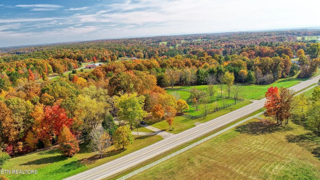 3265 Leatherwood Ford Rd, Jamestown
