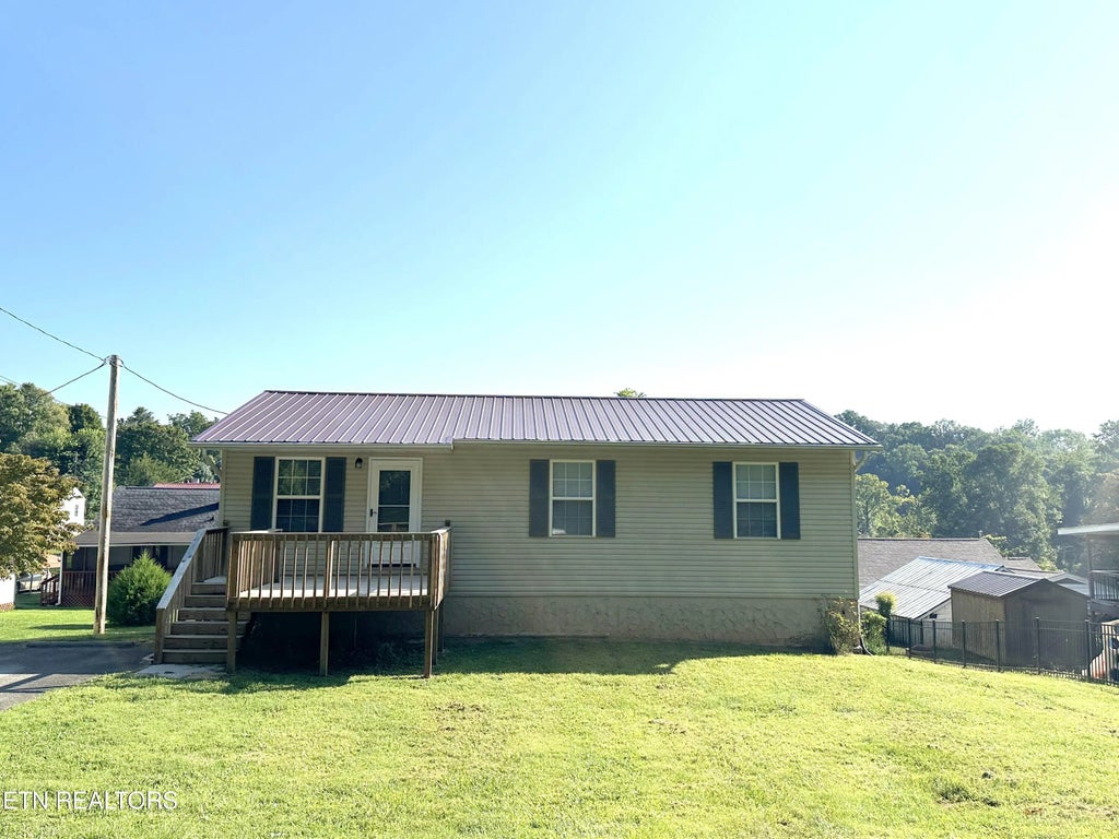 111 Jessica Lane, LaFollette
