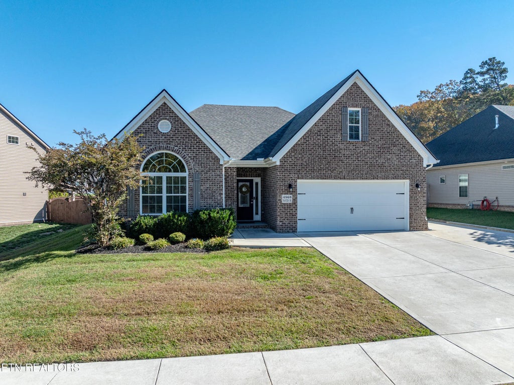 4868 Masters Drive, Maryville