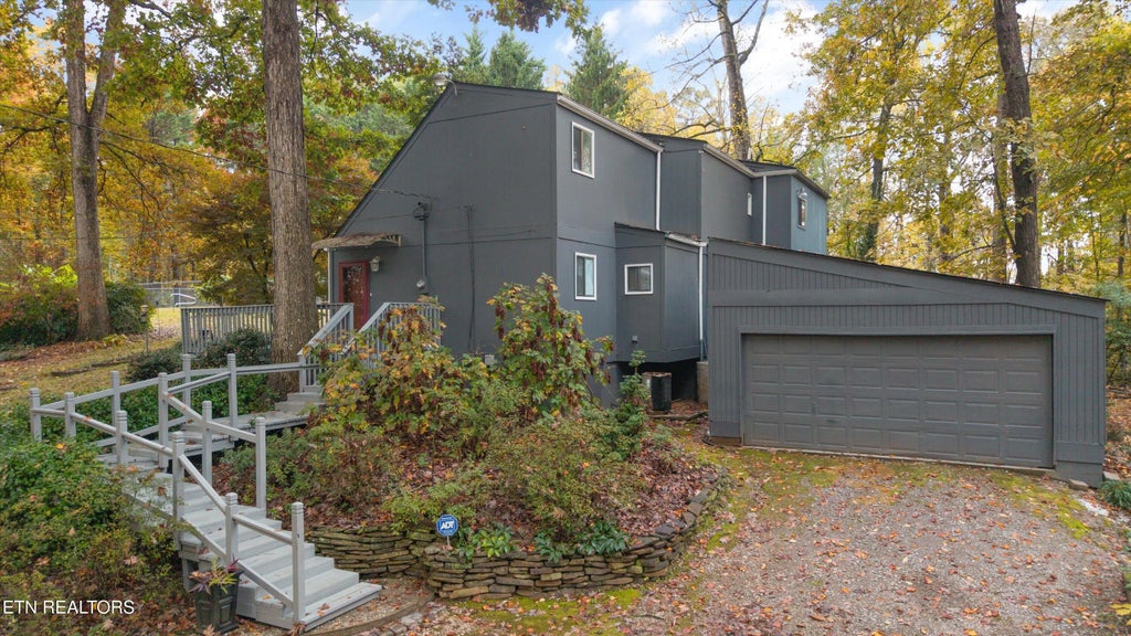 9428 Jim Loy Rd, Strawberry Plains