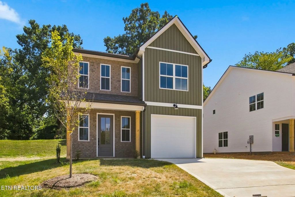 504 8th Avenue, Lenoir City