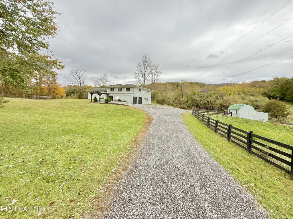 137 Derick Drive, Rose Hill