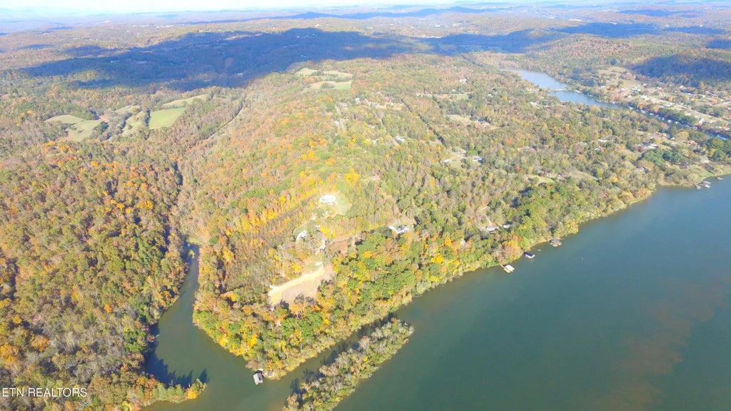 173 Cedar Grove St, Loudon